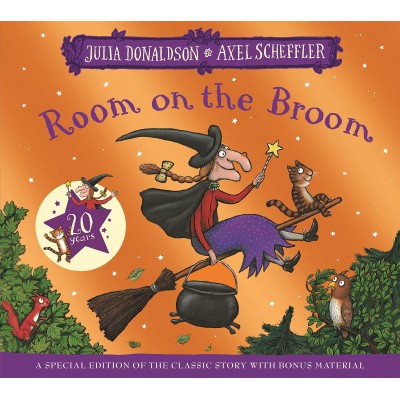 Room on the Broom 20th Anniversary Edition - Julia Donaldson, Axel Scheffler - Книга на английски език